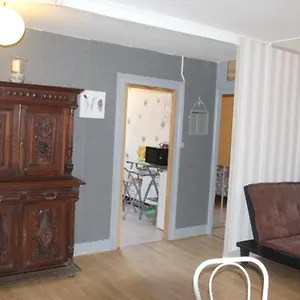  Appartement Dans Les Dépendances Du Château France